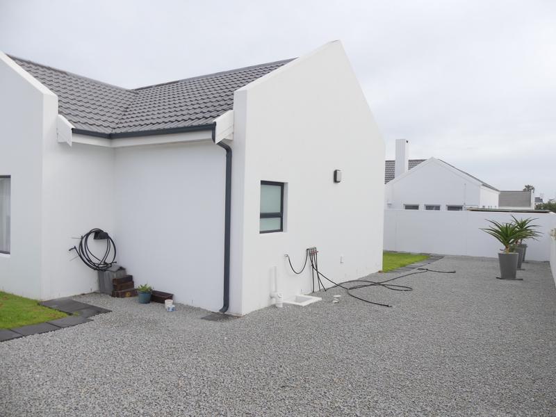 3 Bedroom Property for Sale in Golden Mile Western Cape